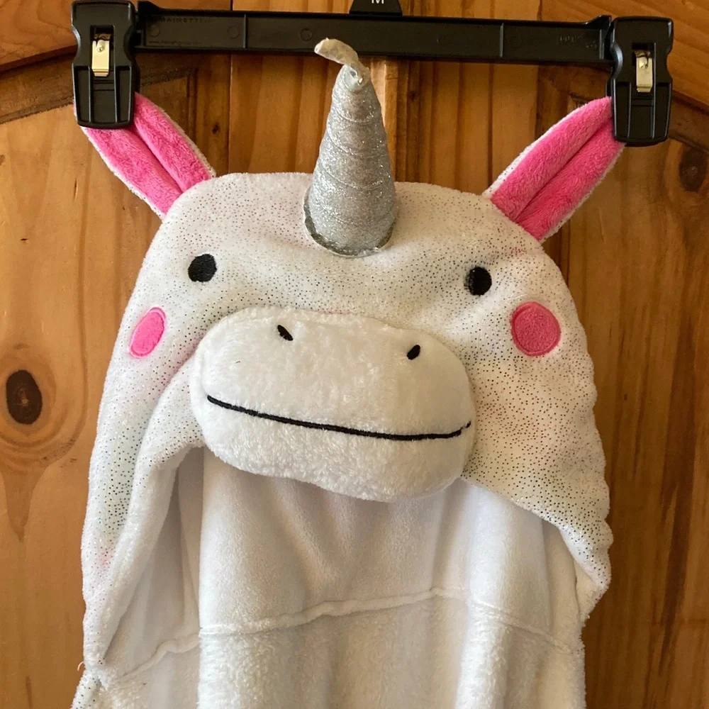Girls Sonoma unicorn white sparkle pink blue hooded towel